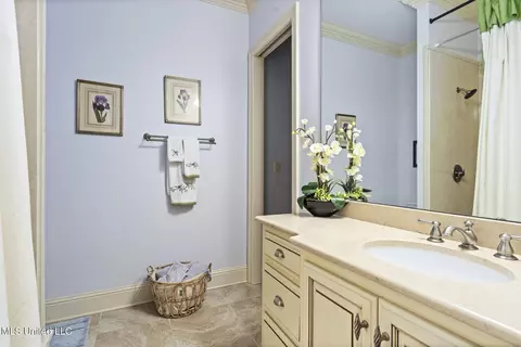 Bath - 1332 Poki Pl, Diamondhead, MS 39525 photo 6 of 9