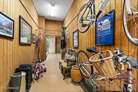 Entry Way - 1332 Poki Pl, Diamondhead, MS 39525 photo 8 of 8
