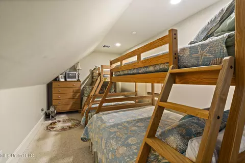 Bedroom - 1332 Poki Pl, Diamondhead, MS 39525 photo 6 of 10