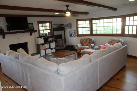 Other - 415 Perkins Dr, Brookhaven, MS 39601 photo 9 of 14