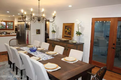 Dining - 415 Perkins Dr, Brookhaven, MS 39601 photo 3 of 3