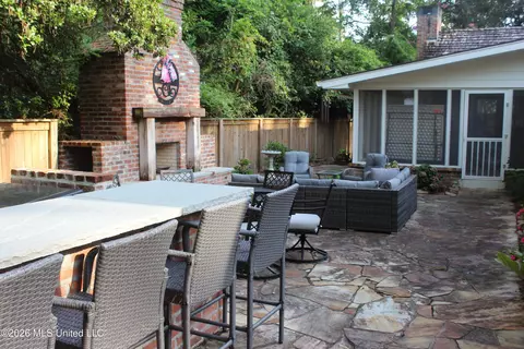 Exterior - 415 Perkins Dr, Brookhaven, MS 39601 photo 11 of 23