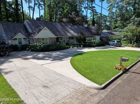Exterior - 415 Perkins Dr, Brookhaven, MS 39601 photo 18 of 23