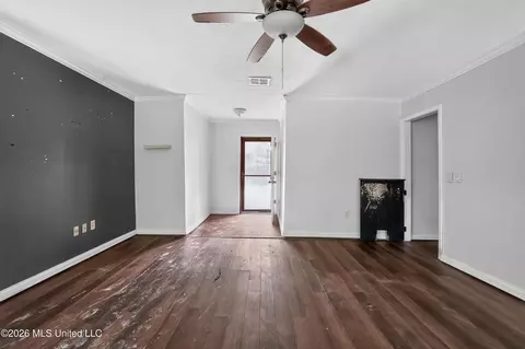 Living - 406 Shenandoah Rd, Brandon, MS 39047 photo 3 of 3