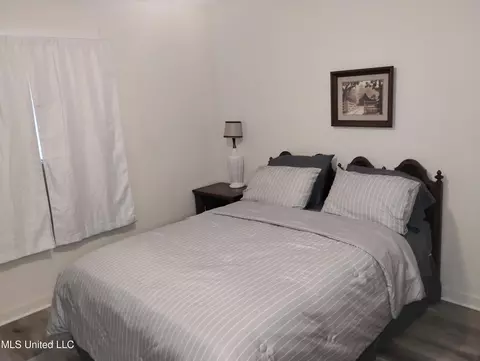 Bedroom - 3407 Dundee Ln, Jackson, MS 39212 photo 2 of 3
