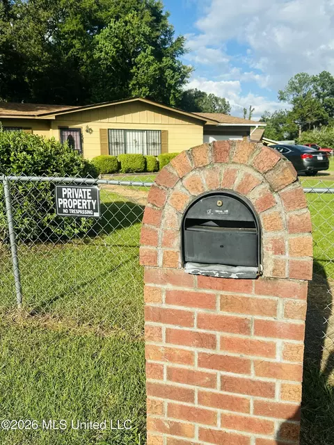 Other - 508 Queen Park Cir, Jackson, MS 39209 photo 2 of 13