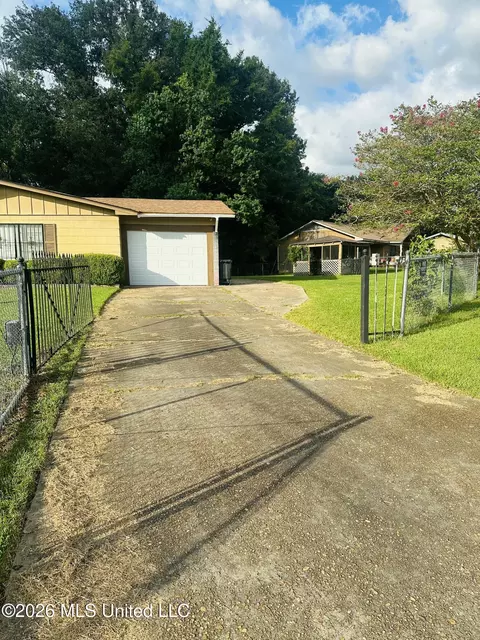 Other - 508 Queen Park Cir, Jackson, MS 39209 photo 12 of 13