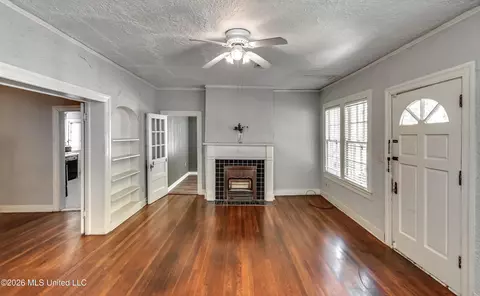 Living - 3515 Galloway Ave, Jackson, MS 39216 photo 4 of 6