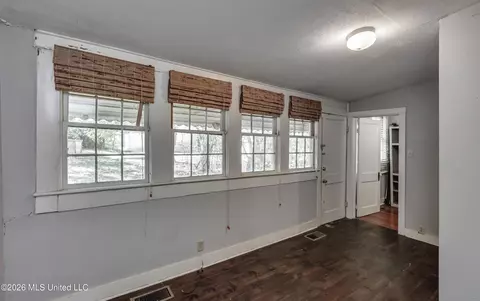 Entry Way - 3515 Galloway Ave, Jackson, MS 39216 photo 5 of 7