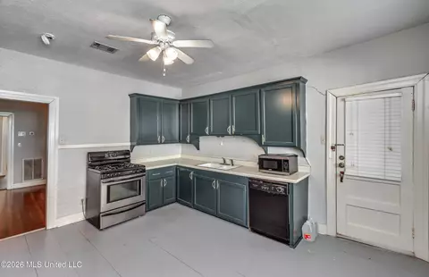 Entry Way - 3515 Galloway Ave, Jackson, MS 39216 photo 1 of 7