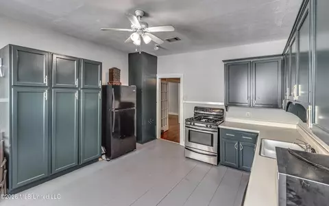 Kitchen - 3515 Galloway Ave, Jackson, MS 39216 photo 2 of 3