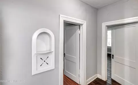 Entry Way - 3515 Galloway Ave, Jackson, MS 39216 photo 4 of 7