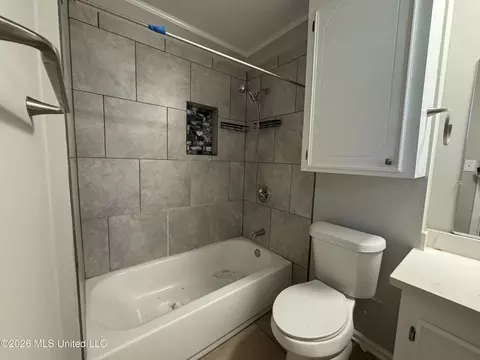 Bath - 4442 Beachwood St, Jackson, MS 39212 photo 2 of 4