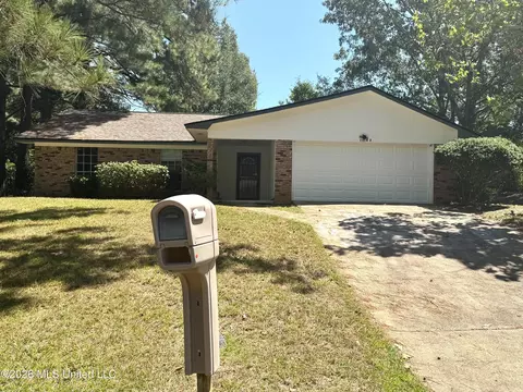 4442 Beachwood St, Jackson, MS 39212