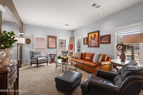 Living - 42 Robinwood Pl, Jackson, MS 39211 photo 1 of 1
