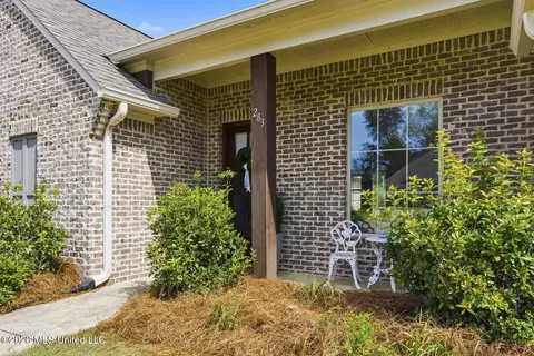 Exterior - 283 Buttonwood Ln, Canton, MS 39046 photo 5 of 10