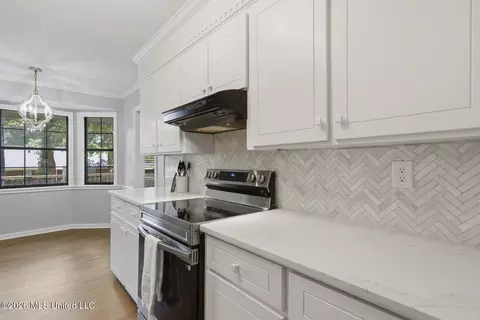Kitchen - 543 Bradford Dr, Brandon, MS 39047 photo 2 of 3