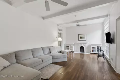 Living - 1717 Edgewood St, Jackson, MS 39202 photo 2 of 3
