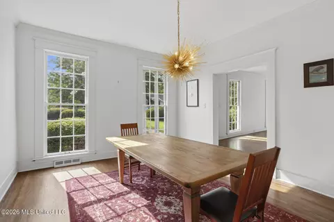Dining - 1717 Edgewood St, Jackson, MS 39202 photo 1 of 1