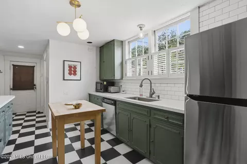 Kitchen - 1717 Edgewood St, Jackson, MS 39202 photo 3 of 4