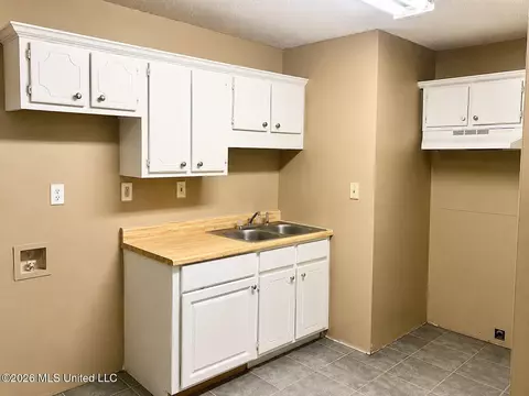 Kitchen - 101 W 10th St, Verona, MS 38879 photo 2 of 3