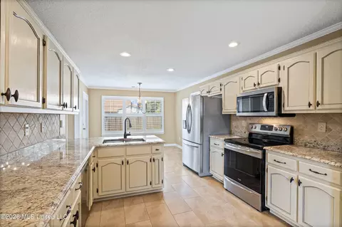 Kitchen - 1638 Mason Dr, Hernando, MS 38632 photo 1 of 3