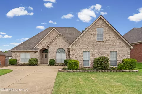 Exterior - 1638 Mason Dr, Hernando, MS 38632 photo 2 of 5