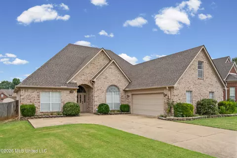 Exterior - 1638 Mason Dr, Hernando, MS 38632 photo 3 of 5