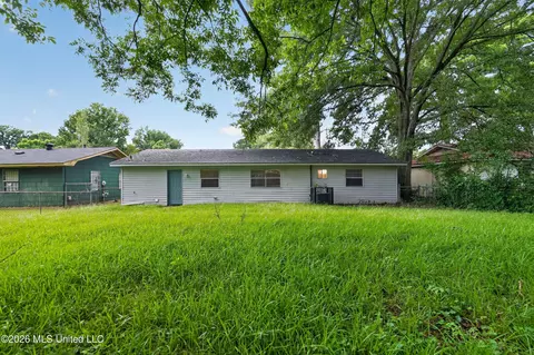 Exterior - 6558 Van Buren Rd, Jackson, MS 39213 photo 3 of 5