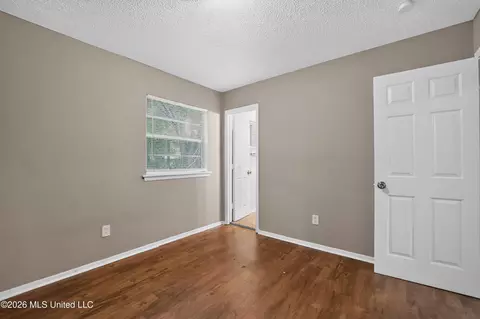Bedroom - 6558 Van Buren Rd, Jackson, MS 39213 photo 4 of 12