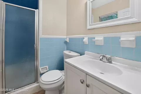 Bath - 6558 Van Buren Rd, Jackson, MS 39213 photo 3 of 3