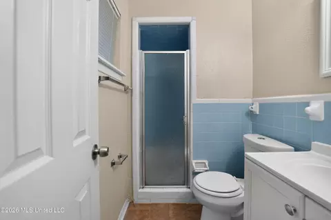 Bath - 6558 Van Buren Rd, Jackson, MS 39213 photo 1 of 3