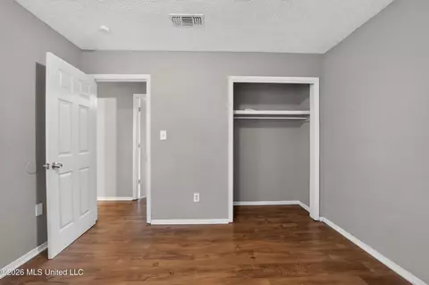 Bedroom - 6558 Van Buren Rd, Jackson, MS 39213 photo 7 of 12