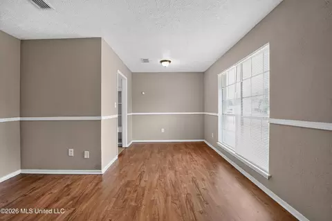 Living - 6558 Van Buren Rd, Jackson, MS 39213 photo 1 of 7