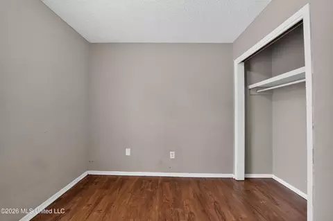 Bedroom - 6558 Van Buren Rd, Jackson, MS 39213 photo 6 of 12