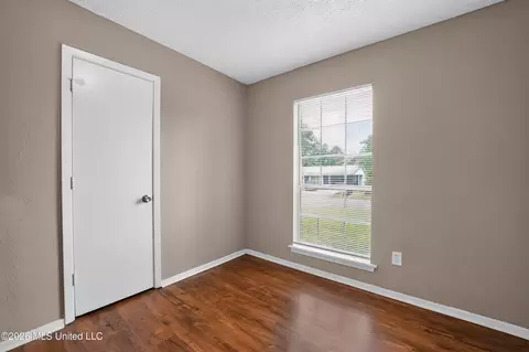 Bedroom - 6558 Van Buren Rd, Jackson, MS 39213 photo 10 of 12