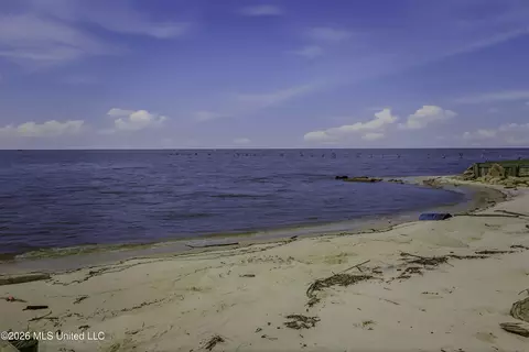 Belle Fontaine Drive, Ocean Springs, MS 39564
