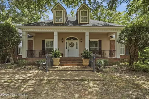Exterior - 31 Avery Cir, Jackson, MS 39211 photo 4 of 14