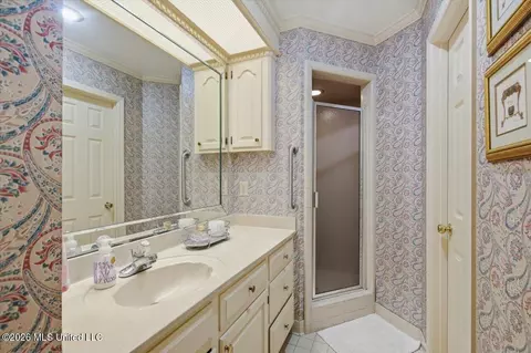 Bath - 31 Avery Cir, Jackson, MS 39211 photo 3 of 4