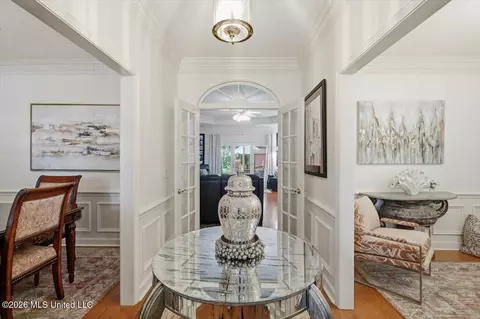 Entry Way - 31 Avery Cir, Jackson, MS 39211 photo 2 of 3