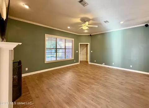 Living - 100 Trace Ridge Dr, Clinton, MS 39056 photo 8 of 8