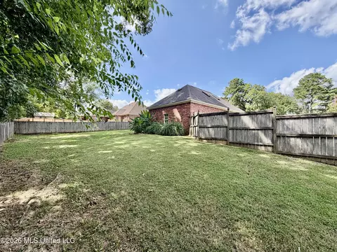 Exterior - 100 Trace Ridge Dr, Clinton, MS 39056 photo 11 of 19