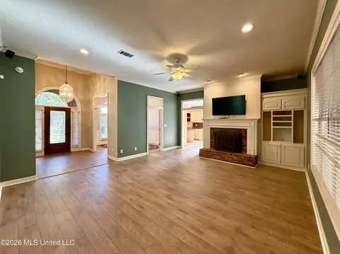 Living - 100 Trace Ridge Dr, Clinton, MS 39056 photo 7 of 8