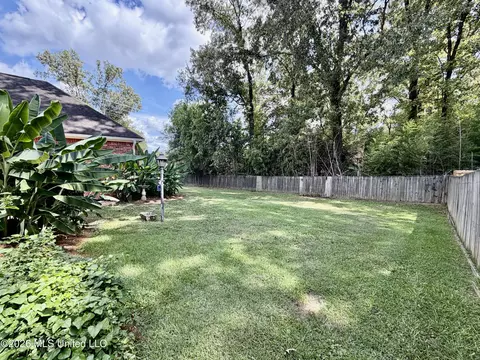 Exterior - 100 Trace Ridge Dr, Clinton, MS 39056 photo 15 of 19