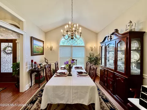 Dining - 100 Trace Ridge Dr, Clinton, MS 39056 photo 3 of 7