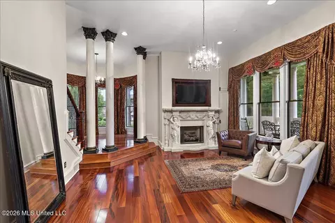 Living - 122 Old Orchard Rd, Madison, MS 39110 photo 1 of 1