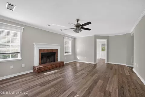 Living - 326 Crestview Dr, Madison, MS 39110 photo 3 of 3