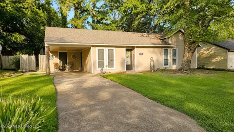8312 Greenbrook Pkwy, Southaven, MS 38671