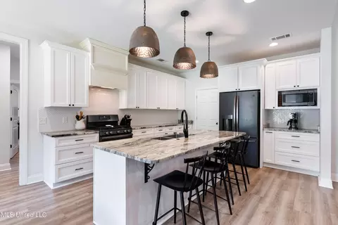 Kitchen - 4191 E Tate Rd, Coldwater, MS 38618 photo 2 of 3