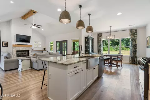 Kitchen - 4191 E Tate Rd, Coldwater, MS 38618 photo 1 of 3